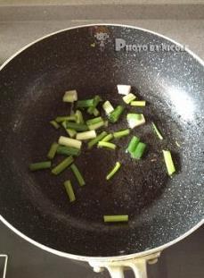 蘑菇莜面鱼鱼怎么做，蘑菇莜面鱼鱼怎么做好吃，蘑菇莜面鱼鱼做法