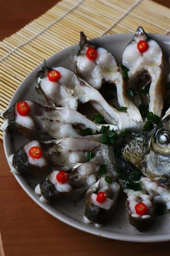 菜男孔雀开屏鱼怎么做，菜男孔雀开屏鱼怎么做好吃，菜男孔雀开屏鱼做法