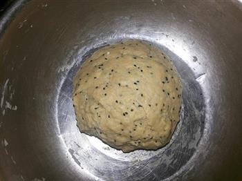 酥脆五香海鲜麻花怎么做，酥脆五香海鲜麻花怎么做好吃，酥脆五香海鲜麻花做法