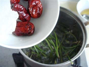 红枣枸杞车前草水怎么做，红枣枸杞车前草水怎么做好吃，红枣枸杞车前草水做法