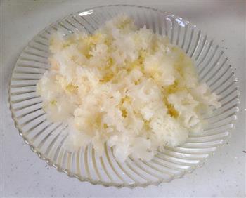 爽口凉拌银耳怎么做，爽口凉拌银耳怎么做好吃，爽口凉拌银耳做法