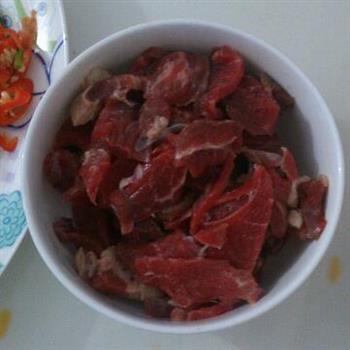 小炒牛肉干拌米粉怎么做，小炒牛肉干拌米粉怎么做好吃，小炒牛肉干拌米粉做法