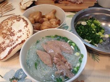 清汤羊肉泡怎么做，清汤羊肉泡怎么做好吃，清汤羊肉泡做法