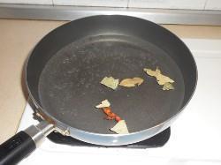 油豆腐嵌肉煮粉丝怎么做，油豆腐嵌肉煮粉丝怎么做好吃，油豆腐嵌肉煮粉丝做法