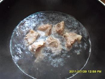 龙骨煲营养汤怎么做，龙骨煲营养汤怎么做好吃，龙骨煲营养汤做法