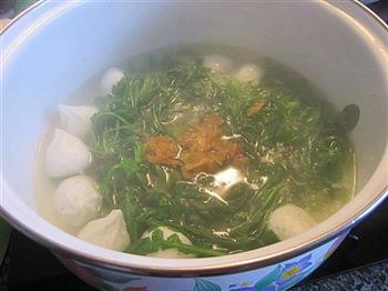 荠菜鱼包蛋汤怎么做，荠菜鱼包蛋汤怎么做好吃，荠菜鱼包蛋汤做法