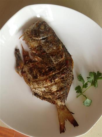 孜然味烤鲳鱼怎么做，孜然味烤鲳鱼怎么做好吃，孜然味烤鲳鱼做法