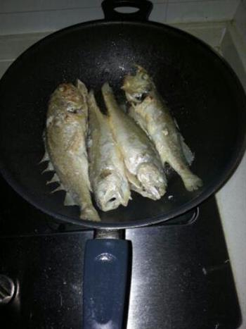 家常炖黄花鱼怎么做，家常炖黄花鱼怎么做好吃，家常炖黄花鱼做法