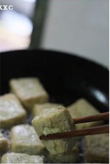 煎臭豆腐怎么做，煎臭豆腐怎么做好吃，煎臭豆腐做法