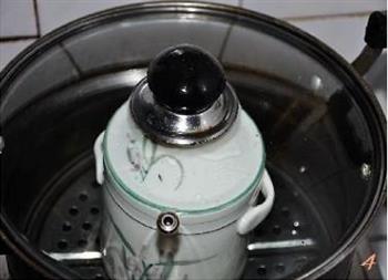 薏米茶树菇排骨汤怎么做，薏米茶树菇排骨汤怎么做好吃，薏米茶树菇排骨汤做法