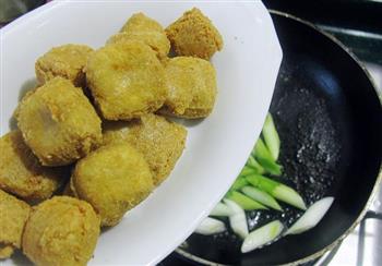 酿油炸臭豆腐怎么做，酿油炸臭豆腐怎么做好吃，酿油炸臭豆腐做法