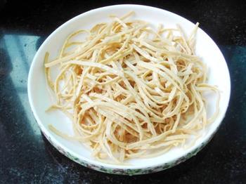 豆腐皮拌三丝怎么做，豆腐皮拌三丝怎么做好吃，豆腐皮拌三丝做法
