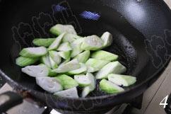 丝瓜皮蛋豆腐汤怎么做，丝瓜皮蛋豆腐汤怎么做好吃，丝瓜皮蛋豆腐汤做法