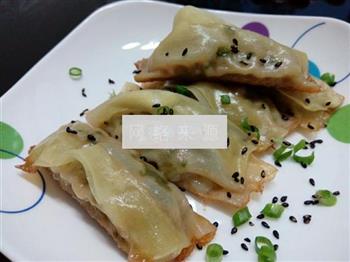 香椿肉馅锅贴怎么做，香椿肉馅锅贴怎么做好吃，香椿肉馅锅贴做法