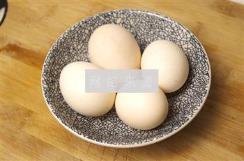 香椿蛋卷怎么做，香椿蛋卷怎么做好吃，香椿蛋卷做法