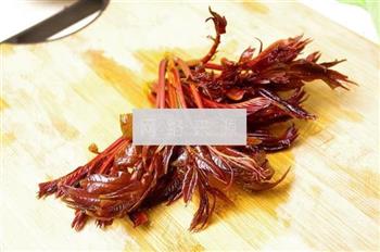 香椿蛋卷怎么做，香椿蛋卷怎么做好吃，香椿蛋卷做法