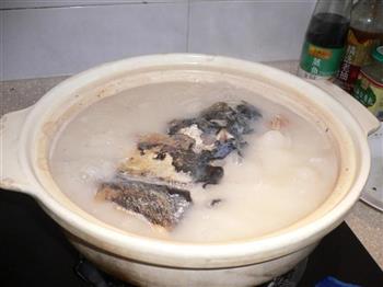 香煎鱼头豆腐汤怎么做，香煎鱼头豆腐汤怎么做好吃，香煎鱼头豆腐汤做法