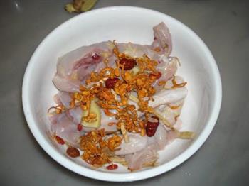 虫草花蒸鸡汤怎么做，虫草花蒸鸡汤怎么做好吃，虫草花蒸鸡汤做法