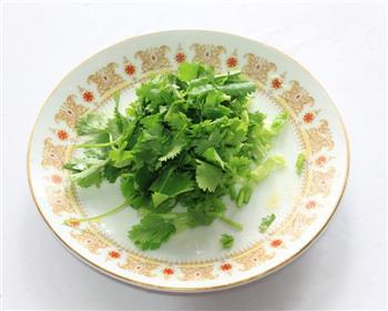 香菜鱼片怎么做，香菜鱼片怎么做好吃，香菜鱼片做法