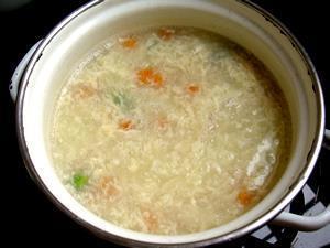 彩蔬鸡丝蛋花汤怎么做，彩蔬鸡丝蛋花汤怎么做好吃，彩蔬鸡丝蛋花汤做法