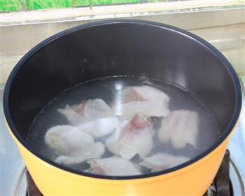 香菜鱼片怎么做，香菜鱼片怎么做好吃，香菜鱼片做法