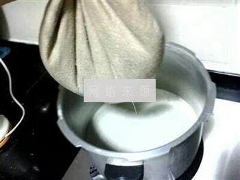 石膏豆腐脑怎么做，石膏豆腐脑怎么做好吃，石膏豆腐脑做法