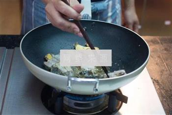 马来西亚鱼头米粉怎么做，马来西亚鱼头米粉怎么做好吃，马来西亚鱼头米粉做法