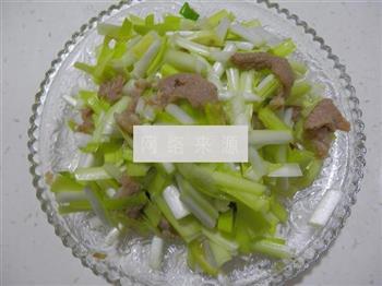 韭黄炒肉丝怎么做，韭黄炒肉丝怎么做好吃，韭黄炒肉丝做法