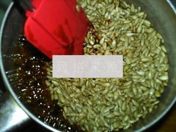 瓜子薄片糖怎么做，瓜子薄片糖怎么做好吃，瓜子薄片糖做法
