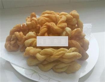 酥软麻花怎么做，酥软麻花怎么做好吃，酥软麻花做法