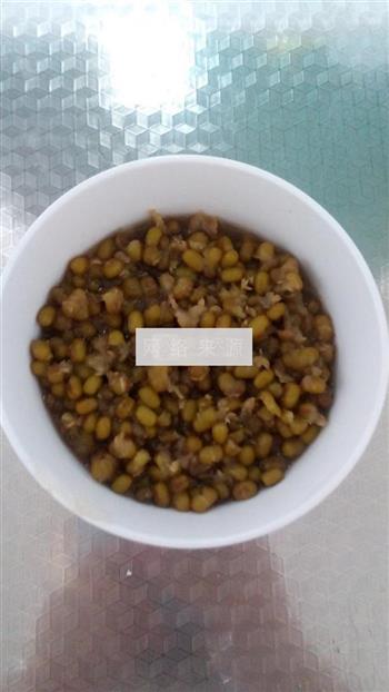 坚果双色糯米糕怎么做，坚果双色糯米糕怎么做好吃，坚果双色糯米糕做法