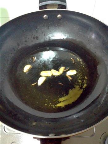 蒜炒豌豆尖怎么做，蒜炒豌豆尖怎么做好吃，蒜炒豌豆尖做法