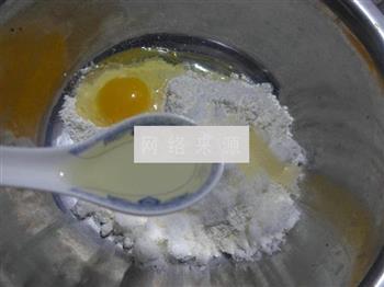 油炸猫耳朵怎么做，油炸猫耳朵怎么做好吃，油炸猫耳朵做法