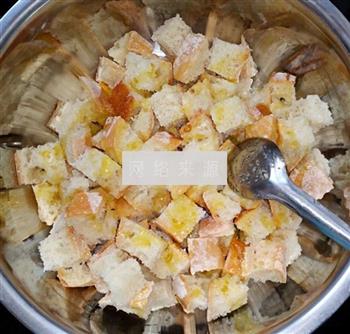 蓝芝士烤面包块怎么做，蓝芝士烤面包块怎么做好吃，蓝芝士烤面包块做法