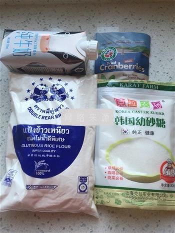 奶香蓝莓糯米年糕怎么做，奶香蓝莓糯米年糕怎么做好吃，奶香蓝莓糯米年糕做法