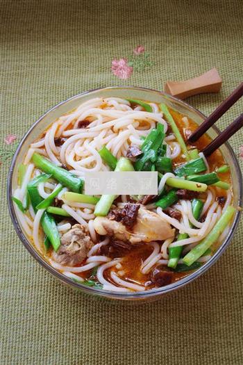 鸡汤米线怎么做，鸡汤米线怎么做好吃，鸡汤米线做法