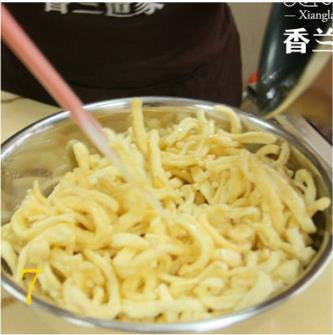 蔓越莓沙琪玛怎么做，蔓越莓沙琪玛怎么做好吃，蔓越莓沙琪玛做法