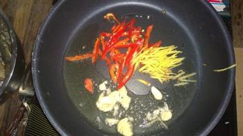 原汁焖鱼怎么做，原汁焖鱼怎么做好吃，原汁焖鱼做法