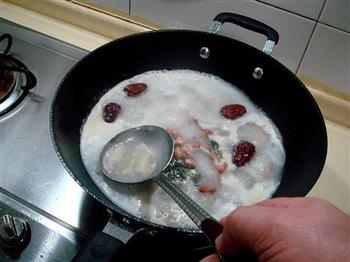 花生鱼头汤怎么做，花生鱼头汤怎么做好吃，花生鱼头汤做法