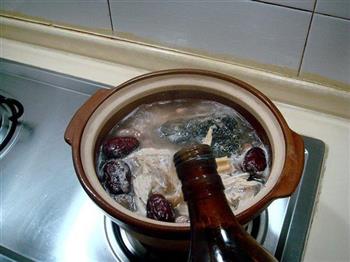 花生鱼头汤怎么做，花生鱼头汤怎么做好吃，花生鱼头汤做法