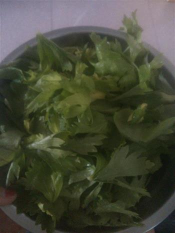 蒸芹菜叶怎么做，蒸芹菜叶怎么做好吃，蒸芹菜叶做法