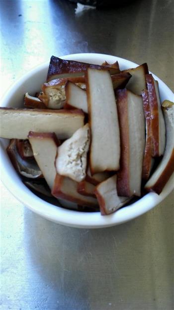 芹菜香干，清爽过个夏天怎么做，芹菜香干，清爽过个夏天怎么做好吃，芹菜香干，清爽过个夏天做法