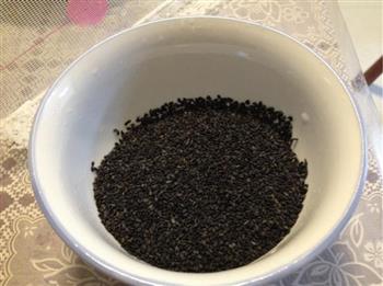 核桃黑芝麻糖怎么做，核桃黑芝麻糖怎么做好吃，核桃黑芝麻糖做法