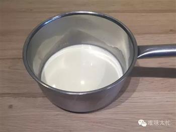 自创甜品-南瓜牛奶面包布丁怎么做，自创甜品-南瓜牛奶面包布丁怎么做好吃，自创甜品-南瓜牛奶面包布丁做法