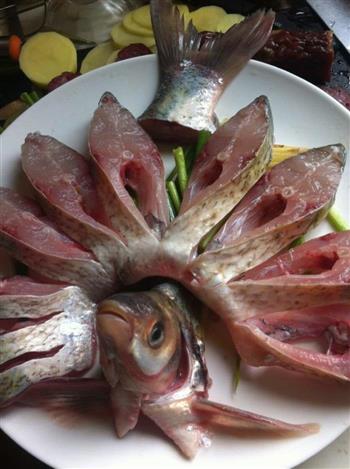 腊肠蒸鳊鱼怎么做，腊肠蒸鳊鱼怎么做好吃，腊肠蒸鳊鱼做法
