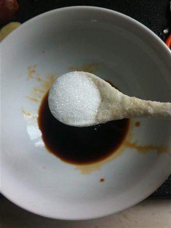 腊肠蒸鳊鱼怎么做，腊肠蒸鳊鱼怎么做好吃，腊肠蒸鳊鱼做法