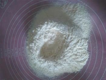 酥香小麻花怎么做，酥香小麻花怎么做好吃，酥香小麻花做法