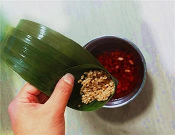 浓香味的腊肠粽怎么做，浓香味的腊肠粽怎么做好吃，浓香味的腊肠粽做法