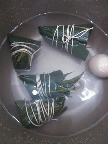 紫米莲子粽怎么做，紫米莲子粽怎么做好吃，紫米莲子粽做法