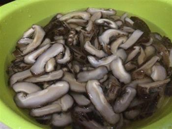绿豆沙肉粽子怎么做，绿豆沙肉粽子怎么做好吃，绿豆沙肉粽子做法
